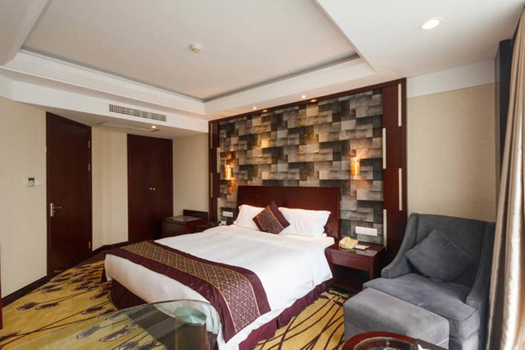 Hangzhou Peacock Hotel Exterior photo